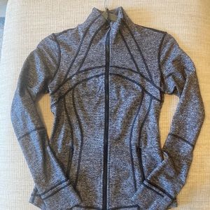 Lululemon define jacket size 6
